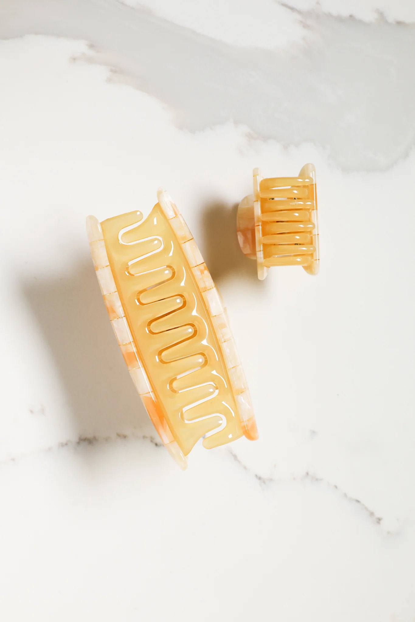 Checkered Sea Shell Hair Clip - Image 6